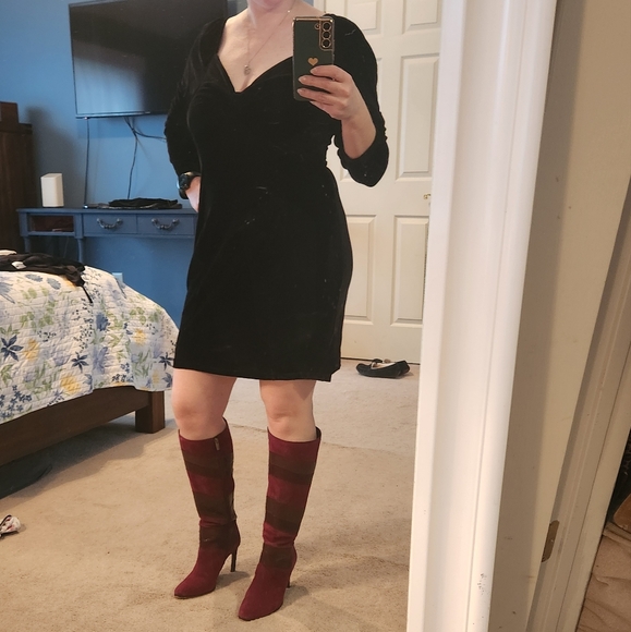 BCBG velvet dress - Picture 6 of 6